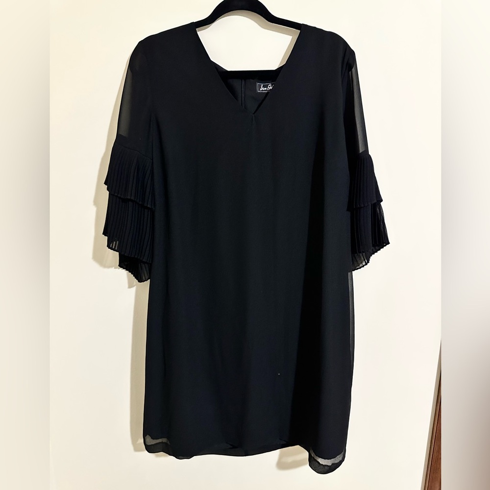 Black Pleated Sleeve Shift Dress